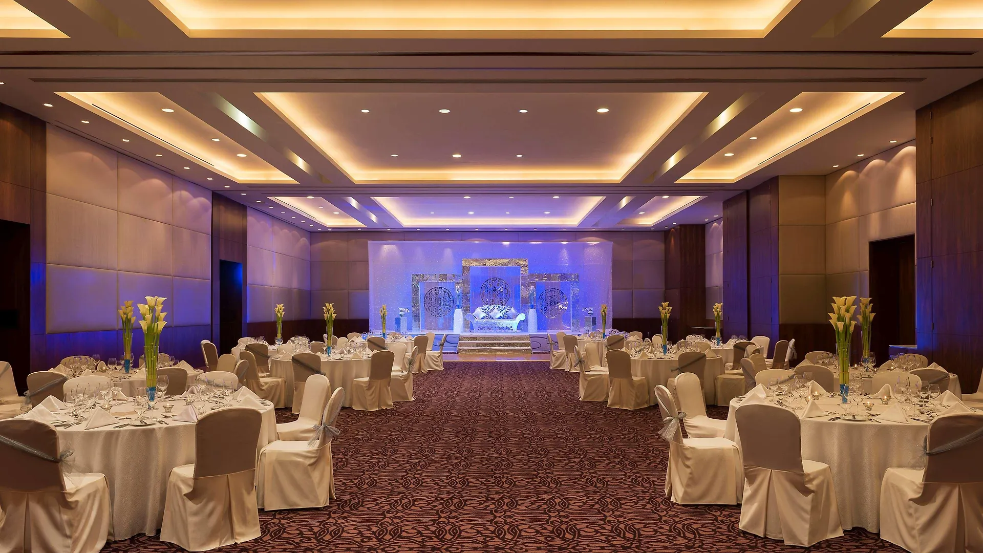 Radisson Blu Hotel, Abu Dhabi Yas Island 4*,